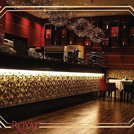 Hotel Royal Pristina Buitenkant foto