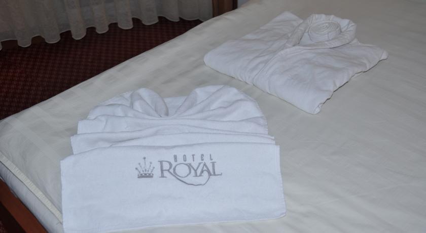 Hotel Royal Pristina Buitenkant foto