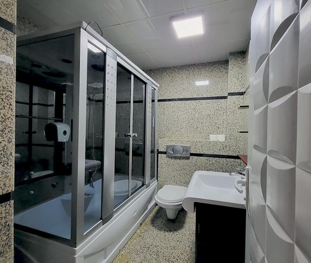 Hotel Royal Pristina Buitenkant foto