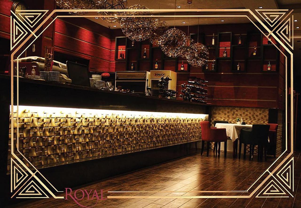 Hotel Royal Pristina Buitenkant foto