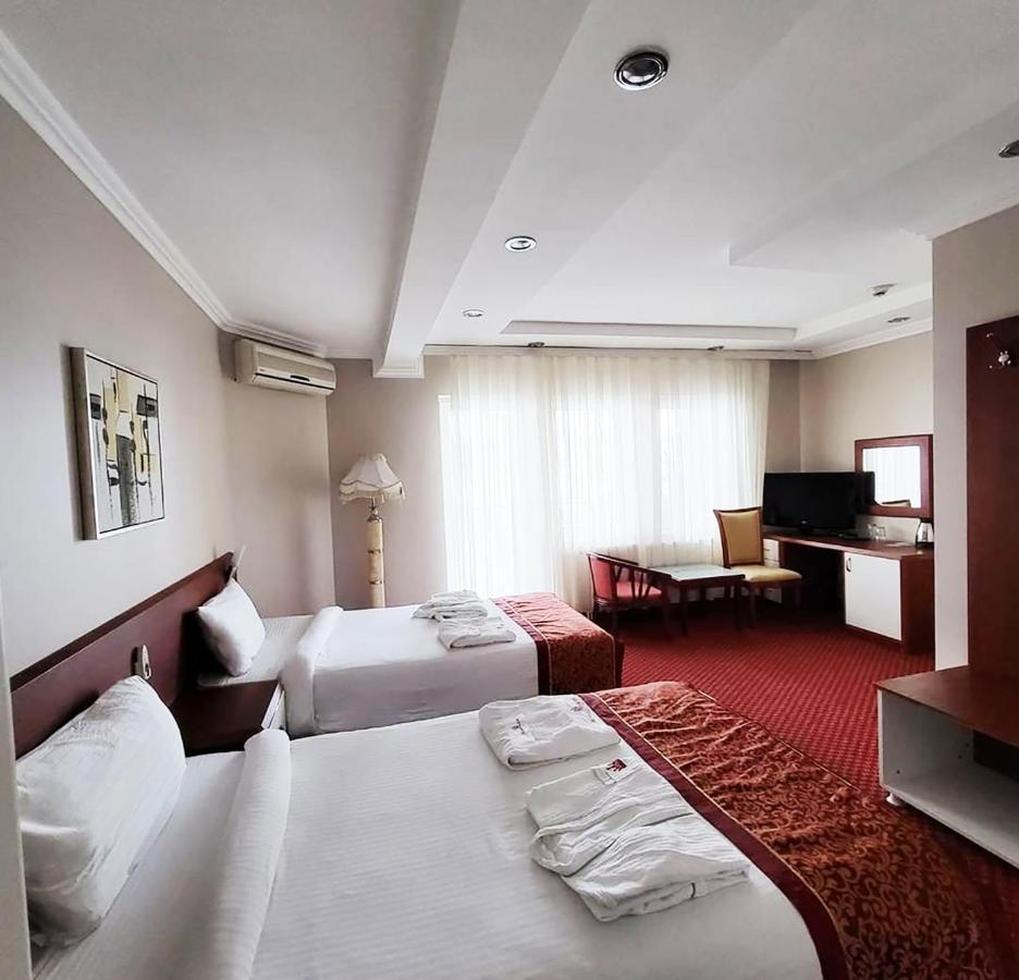 Hotel Royal Pristina Buitenkant foto